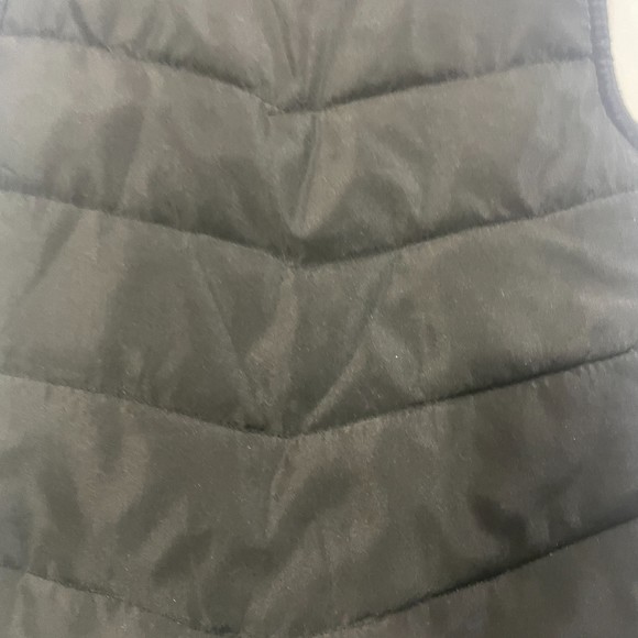 LRG SLEEVELESS KIDS BLACK PUFFER JACKET SIZE 24 MONTHS - Picture 8 of 9